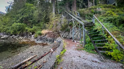Coastal Engineering Support for Shoreline Stairs Installation